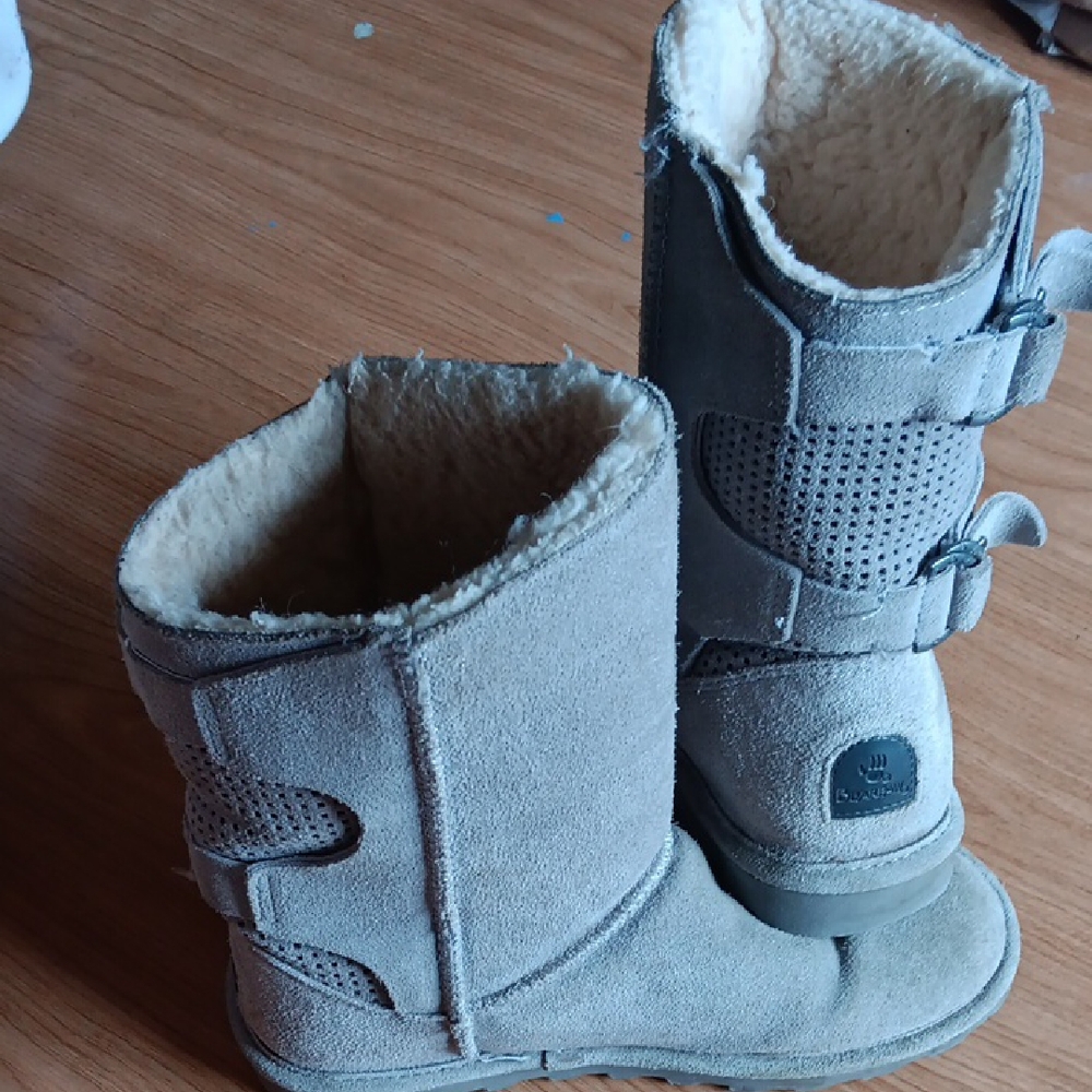 BearPaw Clara Womens 8 Suede Winter Boots
